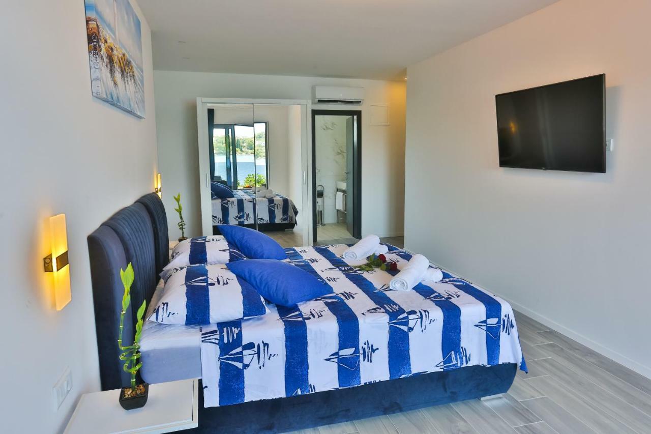 Hotel Paradise Punta Nečujam Esterno foto