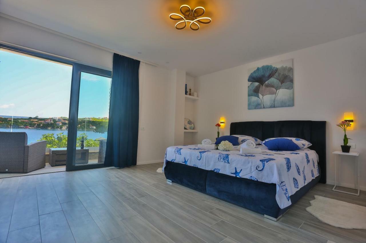 Hotel Paradise Punta Nečujam Esterno foto